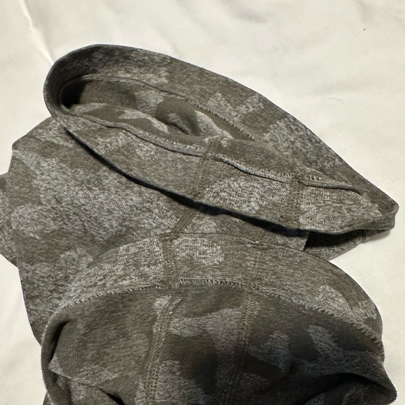 NVGTN Seamless Camo Shorts - Picture 5 of 5